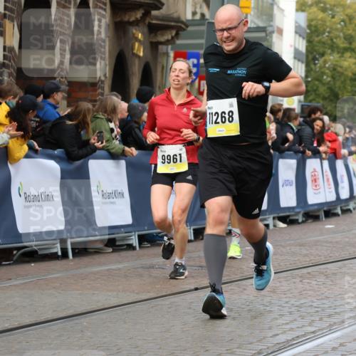 05.10.2025 - 20. swb-Marathon Bremen Strokosch-Dieckow http://msf.ph/oto/9223895 05.10.2025 10:46:39 Ziel 9366, 9961, 10268, 10277, 10411, 11268, 11327 meine-sportfotos.de