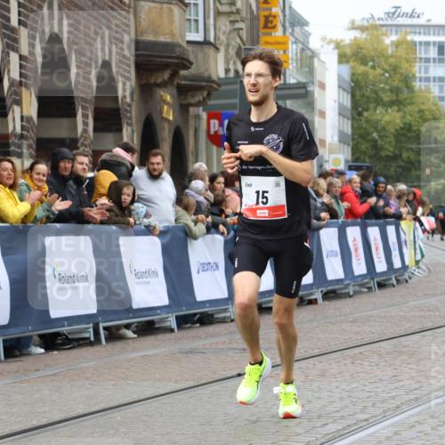 05.10.2025 - 20. swb-Marathon Bremen Strokosch-Dieckow http://msf.ph/oto/9223959 05.10.2025 12:10:40 Ziel 15 meine-sportfotos.de