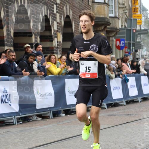 05.10.2025 - 20. swb-Marathon Bremen Strokosch-Dieckow http://msf.ph/oto/9223977 05.10.2025 12:10:41 Ziel 15 meine-sportfotos.de