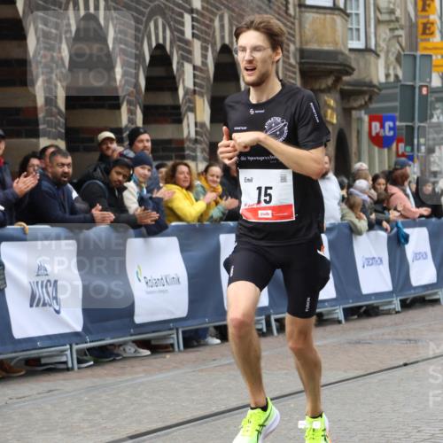 05.10.2025 - 20. swb-Marathon Bremen Strokosch-Dieckow http://msf.ph/oto/9223979 05.10.2025 12:10:41 Ziel 15 meine-sportfotos.de
