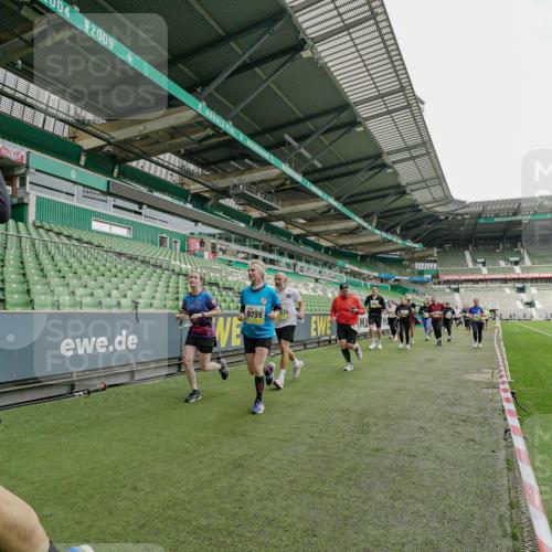 05.10.2025 - 20. swb-Marathon Bremen Michael Burmester http://msf.ph/oto/9224224 05.10.2025 10:32:54 Laufen im Stadion 7165, 8326, 8333, 9176, 9187, 9195, 9197, 9238, 9260, 9268, 9284, 9295, 9313, 9318, 9367, 9392, 9402, 9407, 9436, 9439, 9456, 9461, 9464, 9475, 9492, 9494, 9514, 9517, 9539, 9548, 9570, 9574, 9650, 9703, 9754, 9776, 9830, 9834, 9835, 9856, 9868, 9900, 9918, 9933, 9939, 9950, 9957, 9985, 10007, 10008, 10034, 10042, 10046, 10097, 10174, 10215, 10234, 10253, 10308, 10309, 10326, 10349, 10385, 10387, 10388, 10394, 10402, 10416, 10436, 10460, 10475, 10487 meine-sportfotos.de