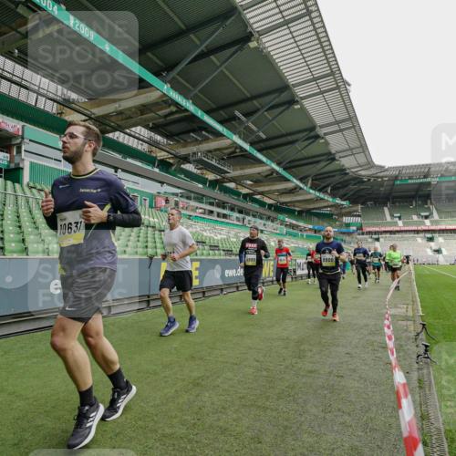 05.10.2025 - 20. swb-Marathon Bremen Michael Burmester http://msf.ph/oto/9224240 05.10.2025 10:33:02 Laufen im Stadion 7077, 7165, 9176, 9187, 9195, 9197, 9238, 9258, 9260, 9268, 9284, 9295, 9313, 9318, 9367, 9392, 9402, 9407, 9436, 9456, 9461, 9464, 9475, 9492, 9494, 9514, 9517, 9539, 9548, 9570, 9574, 9577, 9650, 9654, 9703, 9754, 9830, 9835, 9856, 9868, 9900, 9918, 9933, 9939, 9950, 9957, 9985, 10007, 10008, 10034, 10042, 10046, 10097, 10174, 10232, 10233, 10234, 10253, 10308, 10309, 10323, 10326, 10349, 10385, 10387, 10388, 10394, 10402, 10416, 10436, 10475, 10487, 10533 meine-sportfotos.de