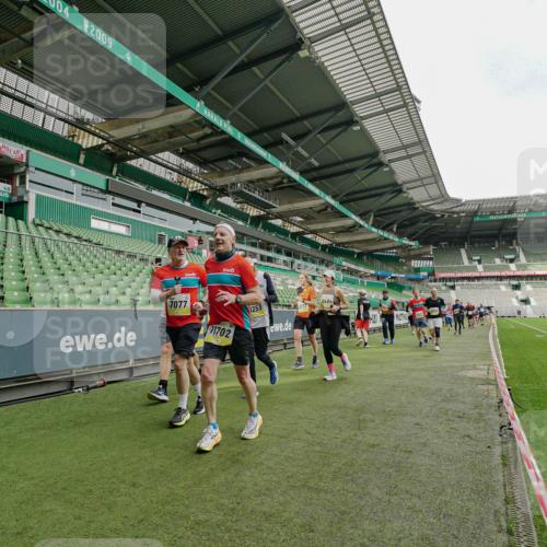 05.10.2025 - 20. swb-Marathon Bremen Michael Burmester http://msf.ph/oto/9224287 05.10.2025 10:33:25 Laufen im Stadion 7077, 9000, 9195, 9197, 9221, 9258, 9260, 9282, 9295, 9318, 9359, 9367, 9392, 9402, 9407, 9424, 9461, 9464, 9492, 9520, 9539, 9541, 9560, 9569, 9570, 9574, 9577, 9633, 9650, 9654, 9703, 9717, 9754, 9811, 9835, 9855, 9856, 9900, 9918, 9933, 9935, 9939, 9950, 10008, 10032, 10034, 10042, 10097, 10180, 10232, 10233, 10234, 10253, 10256, 10308, 10309, 10323, 10326, 10349, 10387, 10394, 10402, 10436, 10475, 10484, 10533, 10546, 10591, 10755, 10794, 10915, 10992, 7165 meine-sportfotos.de