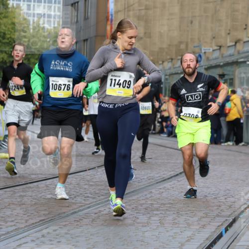 05.10.2025 - 20. swb-Marathon Bremen Strokosch-Dieckow http://msf.ph/oto/9224414 05.10.2025 10:47:41 Ziel 9377, 10062, 10073, 10382, 10601, 10676, 10947, 11244, 11330, 11409, 11708 meine-sportfotos.de