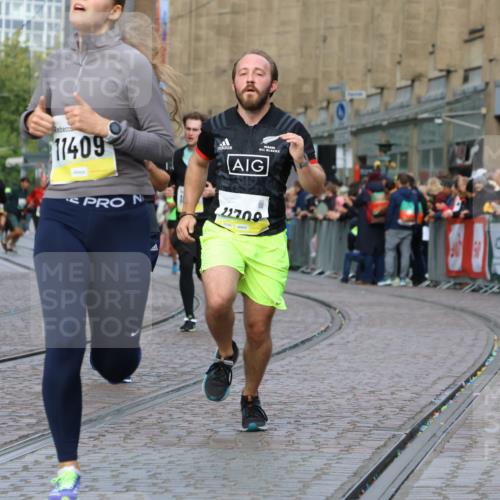 05.10.2025 - 20. swb-Marathon Bremen Strokosch-Dieckow http://msf.ph/oto/9224423 05.10.2025 10:47:42 Ziel 9377, 10062, 10382, 10601, 10676, 10929, 11244, 11330, 11409, 11708 meine-sportfotos.de