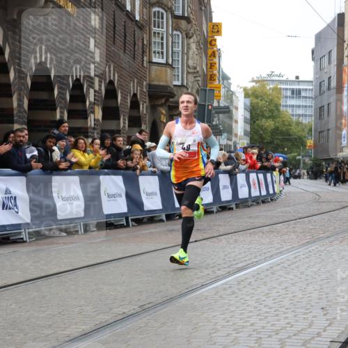 05.10.2025 - 20. swb-Marathon Bremen Strokosch-Dieckow http://msf.ph/oto/9224452 05.10.2025 12:12:25 Ziel 49 meine-sportfotos.de