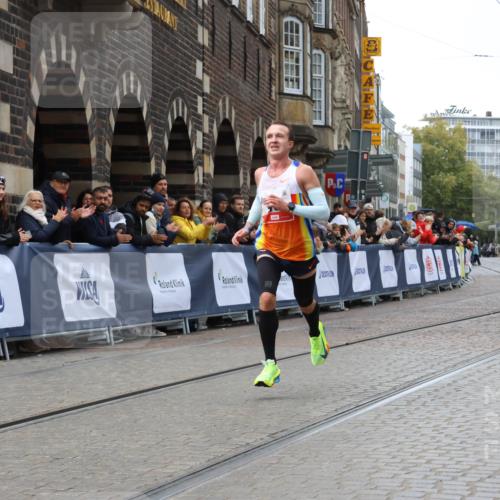 05.10.2025 - 20. swb-Marathon Bremen Strokosch-Dieckow http://msf.ph/oto/9224480 05.10.2025 12:12:25 Ziel 49 meine-sportfotos.de