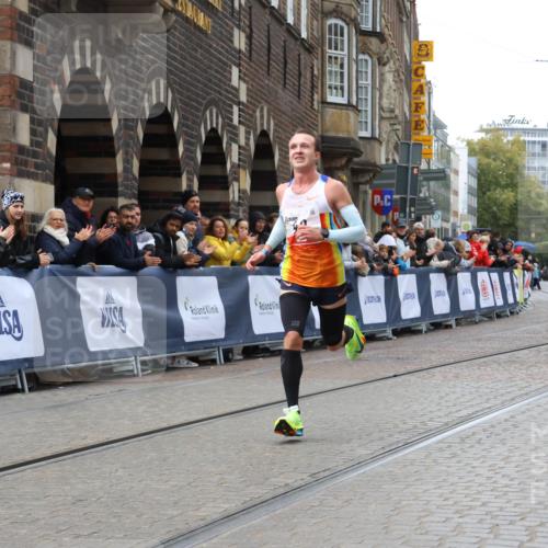 05.10.2025 - 20. swb-Marathon Bremen Strokosch-Dieckow http://msf.ph/oto/9224487 05.10.2025 12:12:25 Ziel 49 meine-sportfotos.de