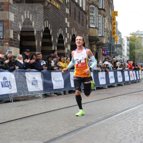 05.10.2025 - 20. swb-Marathon Bremen Strokosch-Dieckow http://msf.ph/oto/9224494 05.10.2025 12:12:25 Ziel 49 meine-sportfotos.de