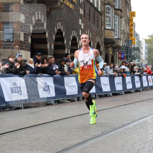 05.10.2025 - 20. swb-Marathon Bremen Strokosch-Dieckow http://msf.ph/oto/9224508 05.10.2025 12:12:25 Ziel 49 meine-sportfotos.de
