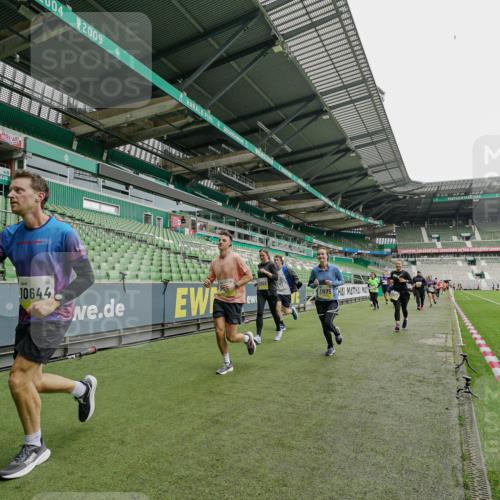 05.10.2025 - 20. swb-Marathon Bremen Michael Burmester http://msf.ph/oto/9224512 05.10.2025 10:35:12 Laufen im Stadion 7147, 7163, 9183, 9188, 9201, 9219, 9292, 9350, 9430, 9495, 9508, 9540, 9550, 9576, 9582, 9601, 9612, 9622, 9625, 9666, 9669, 9672, 9719, 9720, 9722, 9766, 9790, 9797, 9844, 9847, 9886, 9925, 9952, 9968, 9981, 10049, 10055, 10080, 10088, 10105, 10145, 10169, 10179, 10200, 10225, 10260, 10263, 10281, 10329, 10341, 10368, 10377, 10395, 10397, 10527, 10555, 10644, 10645, 10653, 10694, 10834, 10845, 10950, 10988, 7101, 7215, 9372, 9472, 9547, 9585, 9719, 9783, 9820 meine-sportfotos.de