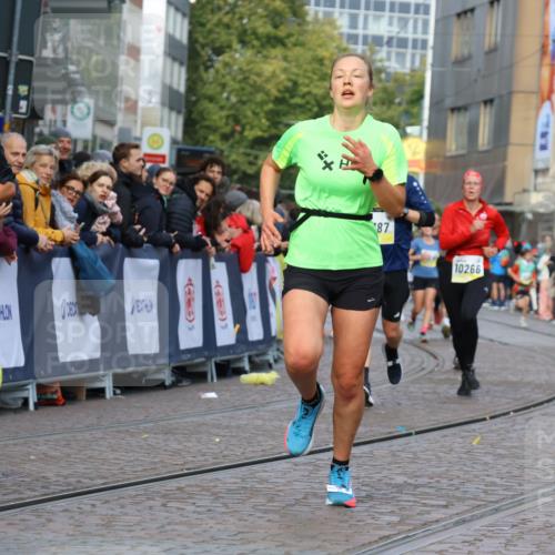 05.10.2025 - 20. swb-Marathon Bremen Strokosch-Dieckow http://msf.ph/oto/9224514 05.10.2025 10:47:54 Ziel 9240, 9929, 10089, 10266, 11187, 11628 meine-sportfotos.de