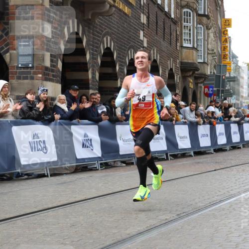 05.10.2025 - 20. swb-Marathon Bremen Strokosch-Dieckow http://msf.ph/oto/9224516 05.10.2025 12:12:25 Ziel 49 meine-sportfotos.de