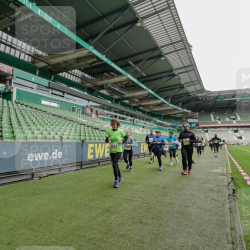 05.10.2025 - 20. swb-Marathon Bremen Michael Burmester http://msf.ph/oto/9224524 05.10.2025 10:35:17 Laufen im Stadion 7147, 7163, 9183, 9188, 9201, 9219, 9292, 9350, 9430, 9495, 9508, 9540, 9550, 9576, 9582, 9601, 9612, 9622, 9625, 9666, 9669, 9672, 9720, 9722, 9766, 9790, 9797, 9847, 9886, 9914, 9925, 9952, 9962, 9968, 9981, 10039, 10049, 10055, 10080, 10084, 10105, 10145, 10169, 10179, 10200, 10225, 10260, 10263, 10281, 10341, 10353, 10368, 10377, 10395, 10397, 10555, 10644, 10645, 10653, 10694, 10834, 10845, 10950, 10988, 7101, 7147, 7215, 9372, 9472, 9547, 9585, 9719, 9783, 9820 meine-sportfotos.de