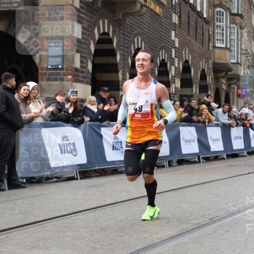 05.10.2025 - 20. swb-Marathon Bremen Strokosch-Dieckow http://msf.ph/oto/9224534 05.10.2025 12:12:25 Ziel 49 meine-sportfotos.de