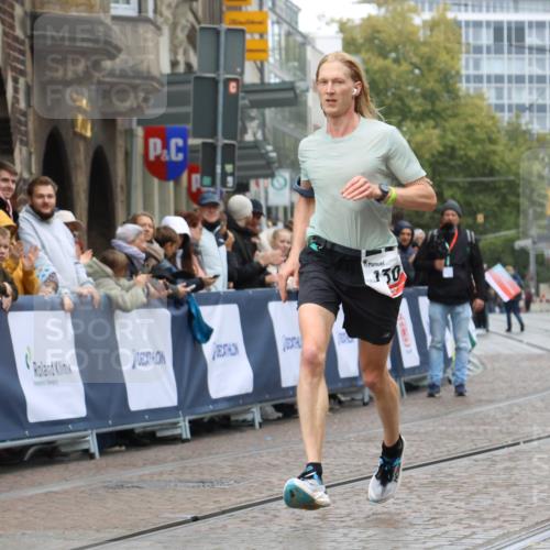 05.10.2025 - 20. swb-Marathon Bremen Strokosch-Dieckow http://msf.ph/oto/9224590 05.10.2025 12:13:10 Ziel 1301 meine-sportfotos.de