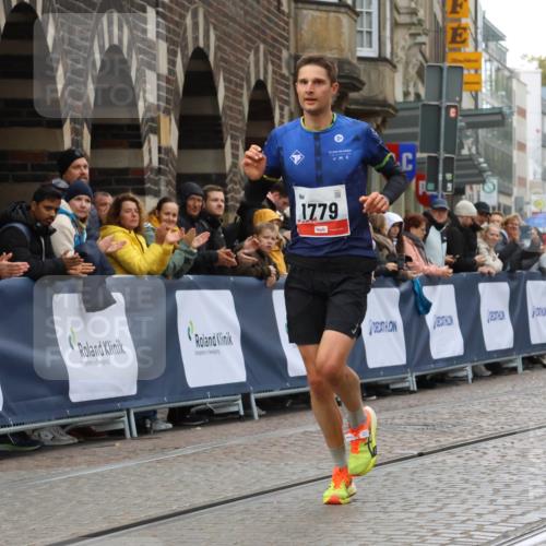 05.10.2025 - 20. swb-Marathon Bremen Strokosch-Dieckow http://msf.ph/oto/9224634 05.10.2025 12:14:07 Ziel 1779 meine-sportfotos.de