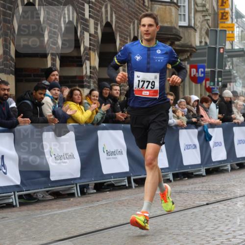 05.10.2025 - 20. swb-Marathon Bremen Strokosch-Dieckow http://msf.ph/oto/9224647 05.10.2025 12:14:07 Ziel 1779 meine-sportfotos.de