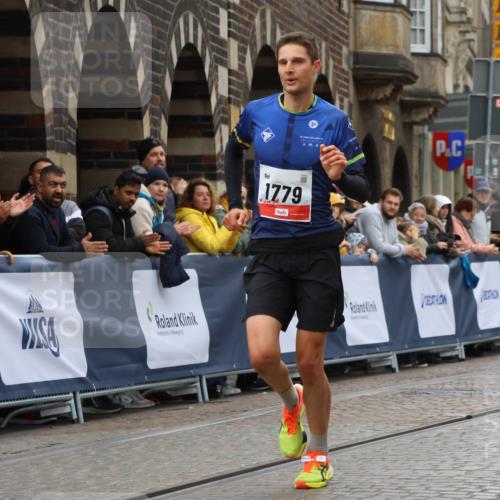 05.10.2025 - 20. swb-Marathon Bremen Strokosch-Dieckow http://msf.ph/oto/9224666 05.10.2025 12:14:08 Ziel 1779 meine-sportfotos.de