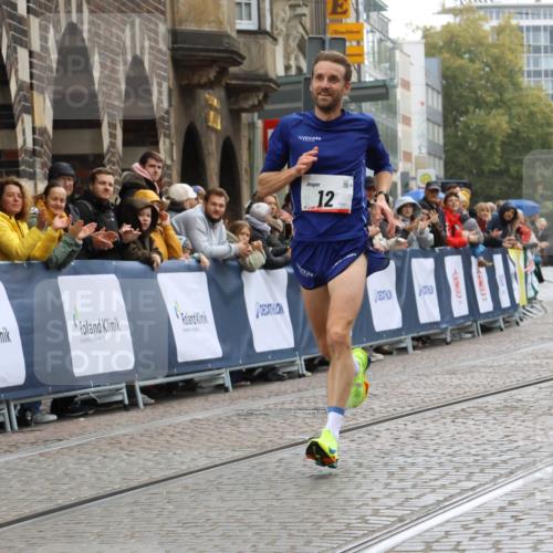 05.10.2025 - 20. swb-Marathon Bremen Strokosch-Dieckow http://msf.ph/oto/9224771 05.10.2025 12:15:38 Ziel 12 meine-sportfotos.de