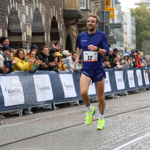 05.10.2025 - 20. swb-Marathon Bremen Strokosch-Dieckow http://msf.ph/oto/9224777 05.10.2025 12:15:38 Ziel 12 meine-sportfotos.de