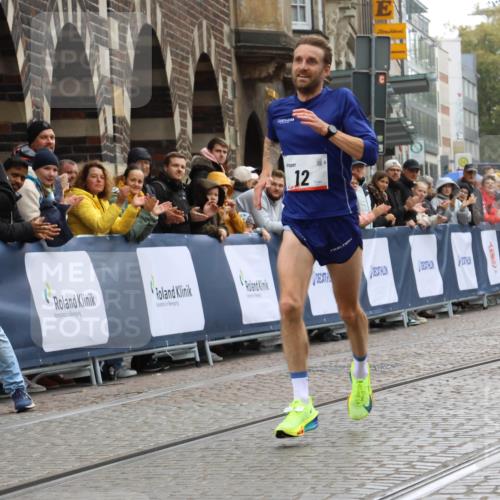 05.10.2025 - 20. swb-Marathon Bremen Strokosch-Dieckow http://msf.ph/oto/9224780 05.10.2025 12:15:38 Ziel 12 meine-sportfotos.de
