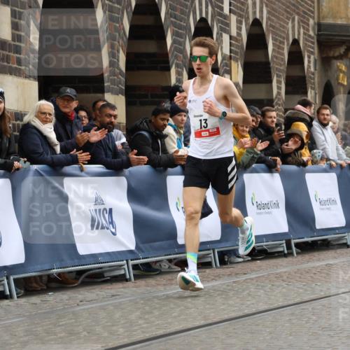 05.10.2025 - 20. swb-Marathon Bremen Strokosch-Dieckow http://msf.ph/oto/9224870 05.10.2025 12:16:02 Ziel 13 meine-sportfotos.de