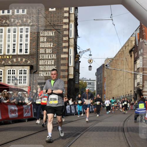 05.10.2025 - 20. swb-Marathon Bremen Yannick Fuchs http://msf.ph/oto/9224875 05.10.2025 10:56:25 Ziel 9258, 9855, 9968, 10191, 10196, 10424, 10992, 11364, 11366, 11554, 11630, 11741 meine-sportfotos.de