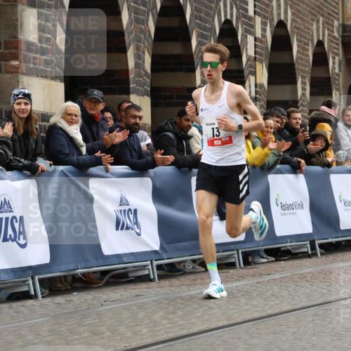 05.10.2025 - 20. swb-Marathon Bremen Strokosch-Dieckow http://msf.ph/oto/9224886 05.10.2025 12:16:02 Ziel 13 meine-sportfotos.de