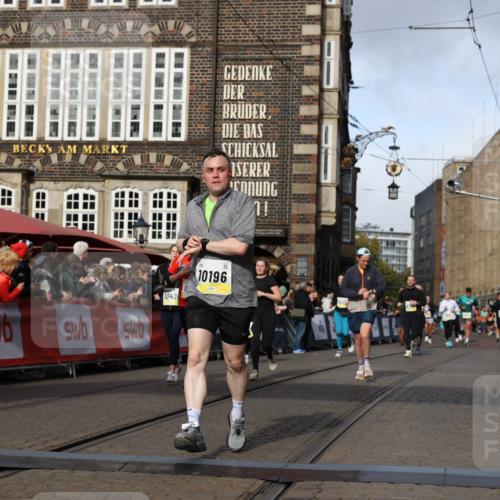05.10.2025 - 20. swb-Marathon Bremen Yannick Fuchs http://msf.ph/oto/9224911 05.10.2025 10:56:26 Ziel 9258, 9855, 10028, 10191, 10196, 10424, 10590, 10992, 11364, 11554, 11630, 11662, 11741 meine-sportfotos.de