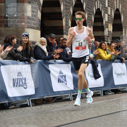05.10.2025 - 20. swb-Marathon Bremen Strokosch-Dieckow http://msf.ph/oto/9224923 05.10.2025 12:16:02 Ziel 13 meine-sportfotos.de