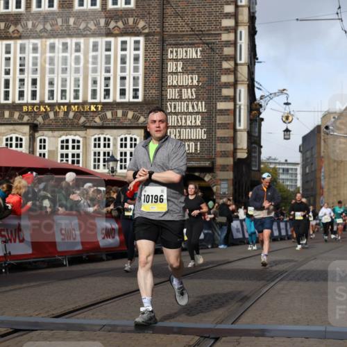05.10.2025 - 20. swb-Marathon Bremen Yannick Fuchs http://msf.ph/oto/9224929 05.10.2025 10:56:26 Ziel 9258, 9855, 10028, 10191, 10196, 10424, 10590, 10992, 11364, 11554, 11630, 11662, 11741 meine-sportfotos.de