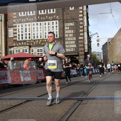 05.10.2025 - 20. swb-Marathon Bremen Yannick Fuchs http://msf.ph/oto/9224946 05.10.2025 10:56:27 Ziel 9258, 9855, 10028, 10191, 10196, 10424, 10590, 10992, 11364, 11554, 11662, 11741 meine-sportfotos.de