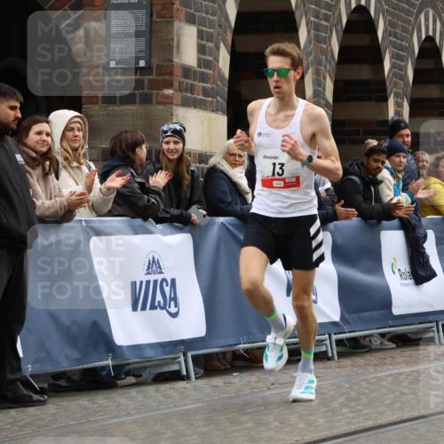05.10.2025 - 20. swb-Marathon Bremen Strokosch-Dieckow http://msf.ph/oto/9224965 05.10.2025 12:16:03 Ziel 13 meine-sportfotos.de