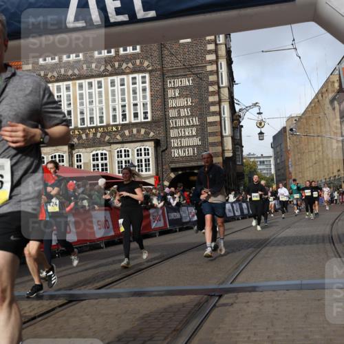 05.10.2025 - 20. swb-Marathon Bremen Yannick Fuchs http://msf.ph/oto/9224983 05.10.2025 10:56:28 Ziel 9258, 9783, 10028, 10191, 10196, 10424, 10590, 10992, 11364, 11554, 11662, 11741 meine-sportfotos.de