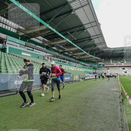 05.10.2025 - 20. swb-Marathon Bremen Michael Burmester http://msf.ph/oto/9225112 05.10.2025 10:38:35 Laufen im Stadion 7621, 8574, 9182, 9184, 9189, 9210, 9229, 9235, 9237, 9269, 9300, 9322, 9331, 9335, 9379, 9394, 9398, 9409, 9432, 9468, 9486, 9498, 9642, 9647, 9660, 9684, 9707, 9750, 9752, 9771, 9782, 9813, 9846, 9858, 9890, 9915, 9940, 9978, 10033, 10056, 10098, 10106, 10130, 10142, 10167, 10205, 10213, 10278, 10297, 10404, 10405, 10437, 10439, 10446, 10478, 10483, 10485, 10511, 10529, 10530, 10595, 10598, 10611, 10623, 10678, 10711, 10713, 10734, 10803, 10804, 10825, 10853 meine-sportfotos.de
