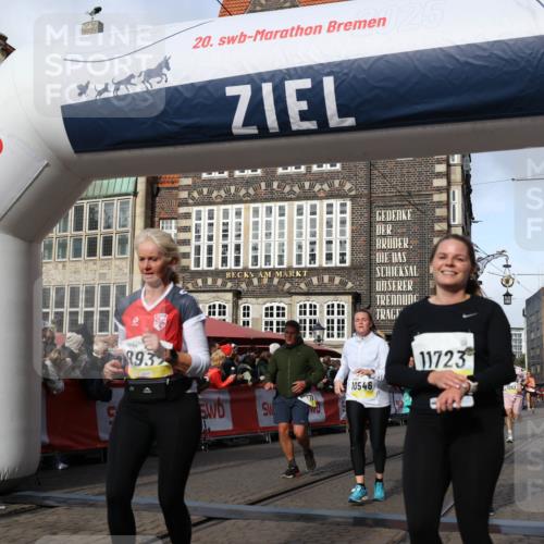 05.10.2025 - 20. swb-Marathon Bremen Yannick Fuchs http://msf.ph/oto/9225119 05.10.2025 10:56:34 Ziel 9424, 9783, 9790, 9932, 10005, 10028, 10179, 10191, 10387, 10424, 10546, 10590, 10648, 11253, 11571, 11662, 11723 meine-sportfotos.de