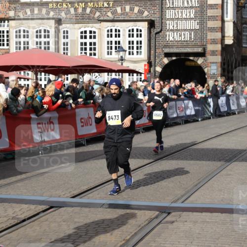 05.10.2025 - 20. swb-Marathon Bremen Yannick Fuchs http://msf.ph/oto/9225174 05.10.2025 10:59:52 Ziel 9473, 10420, 11582, 11720 meine-sportfotos.de