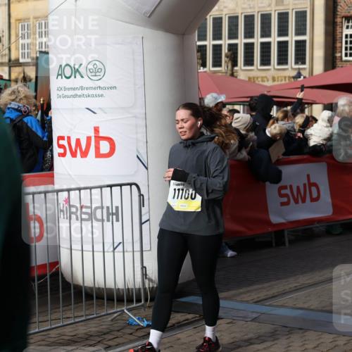 05.10.2025 - 20. swb-Marathon Bremen Yannick Fuchs http://msf.ph/oto/9225212 05.10.2025 10:56:40 Ziel 9547, 9790, 9886, 9932, 10005, 10008, 10042, 10179, 10387, 10546, 10648, 10971, 11100, 11253, 11260, 11571, 11691 meine-sportfotos.de