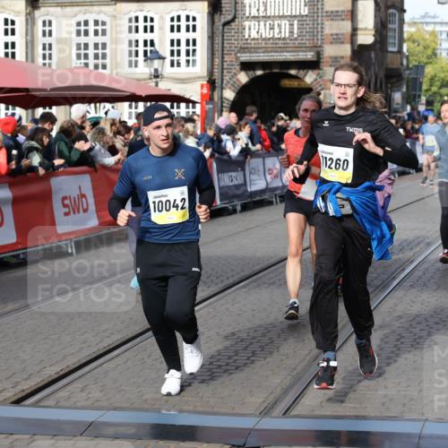 05.10.2025 - 20. swb-Marathon Bremen Yannick Fuchs http://msf.ph/oto/9225248 05.10.2025 10:56:41 Ziel 9547, 9790, 9886, 10005, 10008, 10042, 10179, 10387, 10546, 10648, 10971, 11100, 11253, 11260, 11571, 11691 meine-sportfotos.de