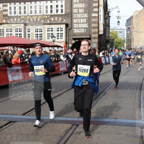 05.10.2025 - 20. swb-Marathon Bremen Yannick Fuchs http://msf.ph/oto/9225253 05.10.2025 10:56:42 Ziel 9547, 9790, 9886, 10005, 10008, 10042, 10179, 10648, 10971, 11100, 11253, 11260, 11571, 11691 meine-sportfotos.de