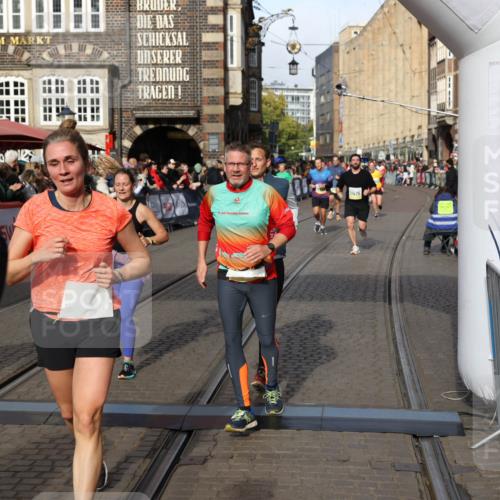 05.10.2025 - 20. swb-Marathon Bremen Yannick Fuchs http://msf.ph/oto/9225291 05.10.2025 10:56:43 Ziel 9547, 9790, 9886, 10005, 10008, 10042, 10648, 10971, 11100, 11253, 11260, 11475, 11571, 11691 meine-sportfotos.de