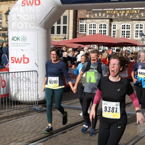 05.10.2025 - 20. swb-Marathon Bremen Yannick Fuchs http://msf.ph/oto/9225333 05.10.2025 11:00:09 Ziel 9005, 9381, 9604, 9611, 9612, 9666, 10138, 10290, 10291, 10311, 10572, 11026, 11266, 11444, 11639, 11644 meine-sportfotos.de