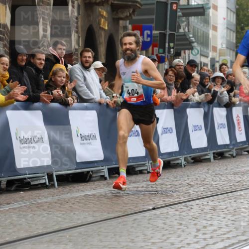 05.10.2025 - 20. swb-Marathon Bremen Strokosch-Dieckow http://msf.ph/oto/9225335 05.10.2025 12:17:50 Ziel 404, 1739 meine-sportfotos.de