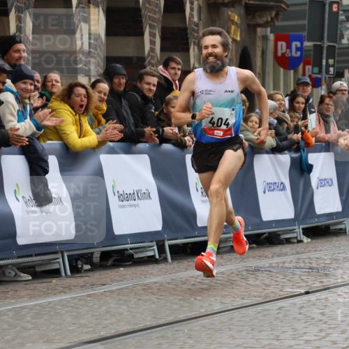 05.10.2025 - 20. swb-Marathon Bremen Strokosch-Dieckow http://msf.ph/oto/9225426 05.10.2025 12:17:50 Ziel 404, 1739 meine-sportfotos.de