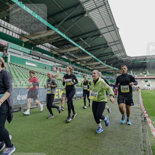 05.10.2025 - 20. swb-Marathon Bremen Michael Burmester http://msf.ph/oto/9225455 05.10.2025 10:40:00 Laufen im Stadion 7654, 7779, 7789, 7799, 7979, 9002, 9180, 9186, 9220, 9224, 9225, 9228, 9241, 9275, 9286, 9308, 9315, 9325, 9387, 9419, 9423, 9491, 9515, 9523, 9552, 9554, 9571, 9615, 9619, 9623, 9644, 9661, 9662, 9713, 9721, 9780, 9786, 9866, 9901, 9908, 9931, 9944, 9976, 10018, 10021, 10025, 10157, 10160, 10185, 10192, 10207, 10238, 10286, 10289, 10374, 10383, 10422, 10426, 10451, 10462, 10531, 10532, 10542, 10567, 10587, 10597, 10603, 10604, 10619, 10674, 10699, 10737, 10749 meine-sportfotos.de