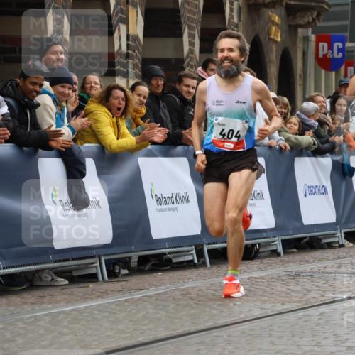 05.10.2025 - 20. swb-Marathon Bremen Strokosch-Dieckow http://msf.ph/oto/9225468 05.10.2025 12:17:50 Ziel 404, 1739 meine-sportfotos.de