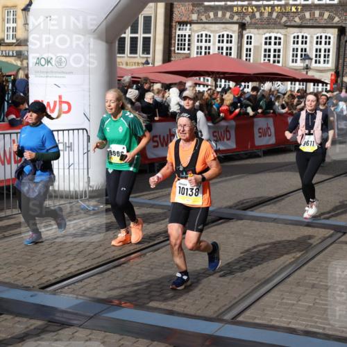 05.10.2025 - 20. swb-Marathon Bremen Yannick Fuchs http://msf.ph/oto/9225474 05.10.2025 11:00:13 Ziel 7621, 9005, 9381, 9603, 9604, 9611, 9666, 10138, 10290, 10291, 10311, 10489, 10572, 11026, 11125, 11266, 11600, 11639 meine-sportfotos.de