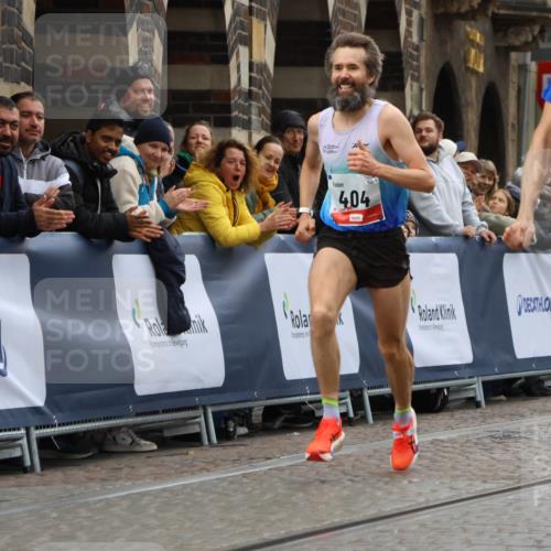05.10.2025 - 20. swb-Marathon Bremen Strokosch-Dieckow http://msf.ph/oto/9225502 05.10.2025 12:17:50 Ziel 404, 1739 meine-sportfotos.de