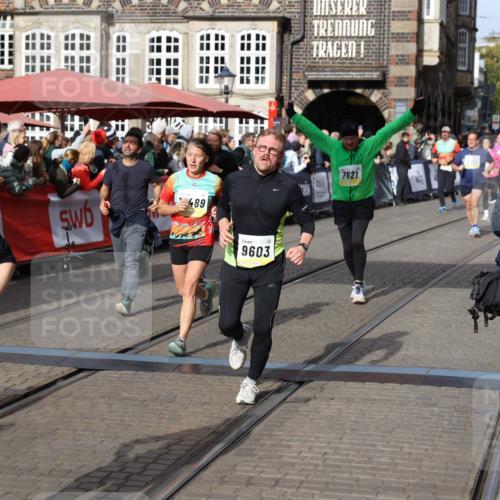 05.10.2025 - 20. swb-Marathon Bremen Yannick Fuchs http://msf.ph/oto/9225534 05.10.2025 11:00:14 Ziel 7621, 9005, 9381, 9603, 9604, 9611, 9666, 10138, 10290, 10291, 10311, 10489, 10572, 11026, 11125, 11266, 11600 meine-sportfotos.de